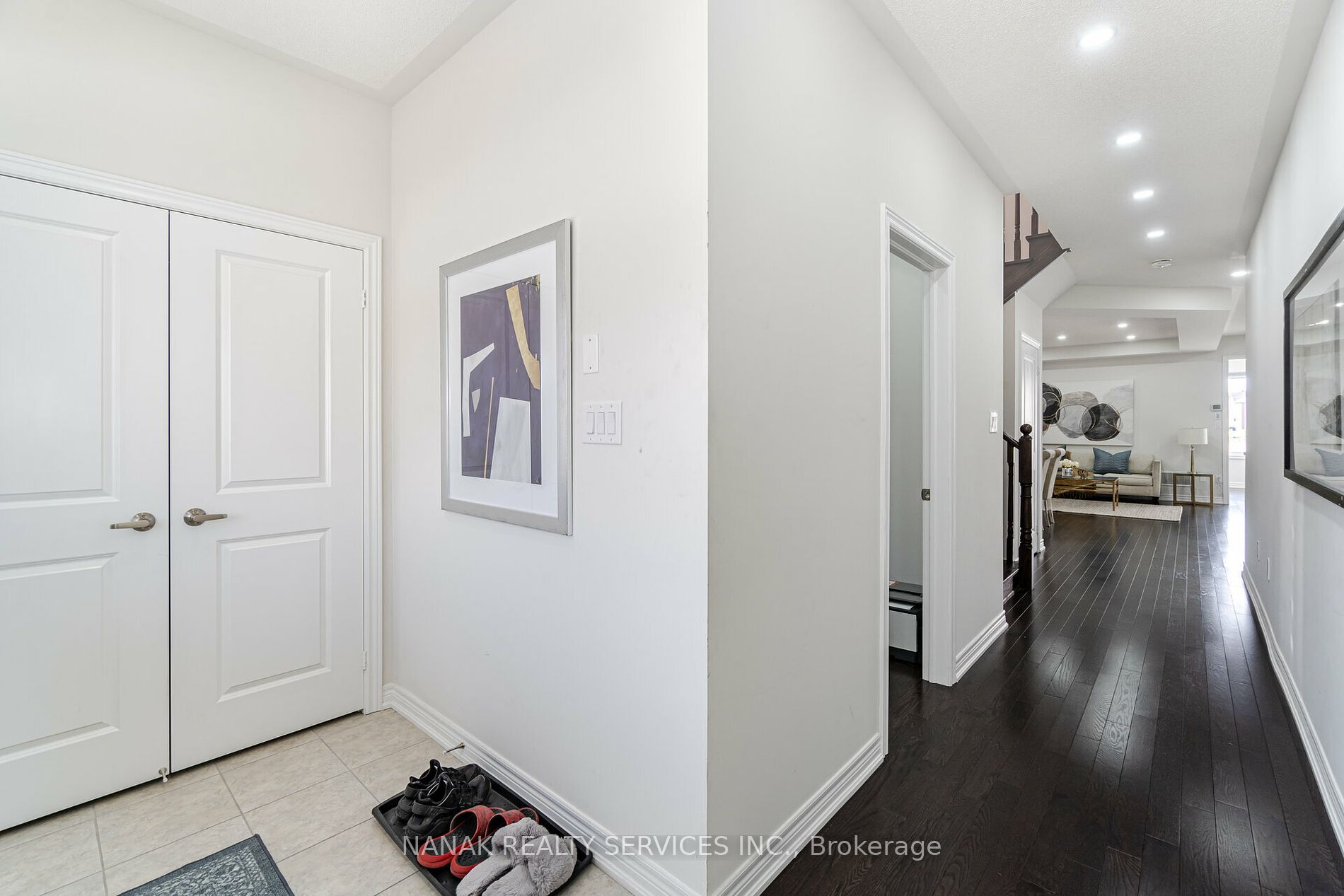 552 Brisdale Dr