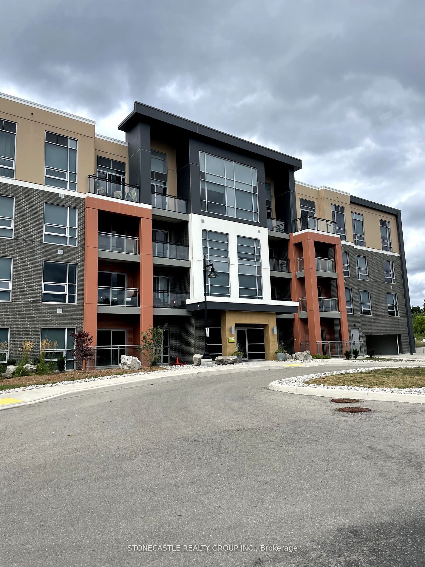 4040 Upper Middle Rd, #119