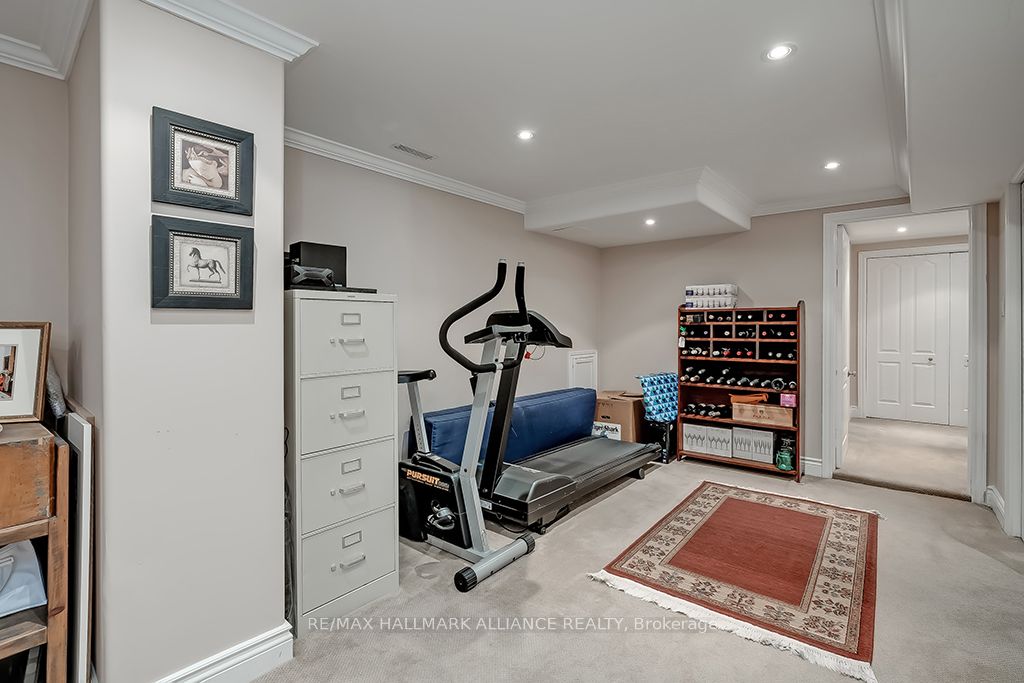 258 Westwood Dr