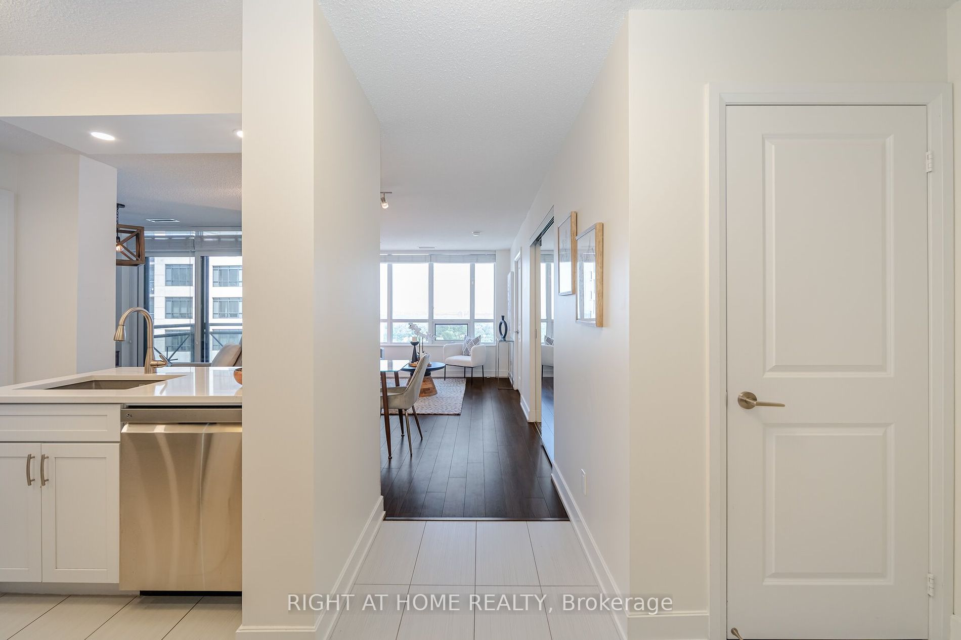 6 Eva Road, #2203