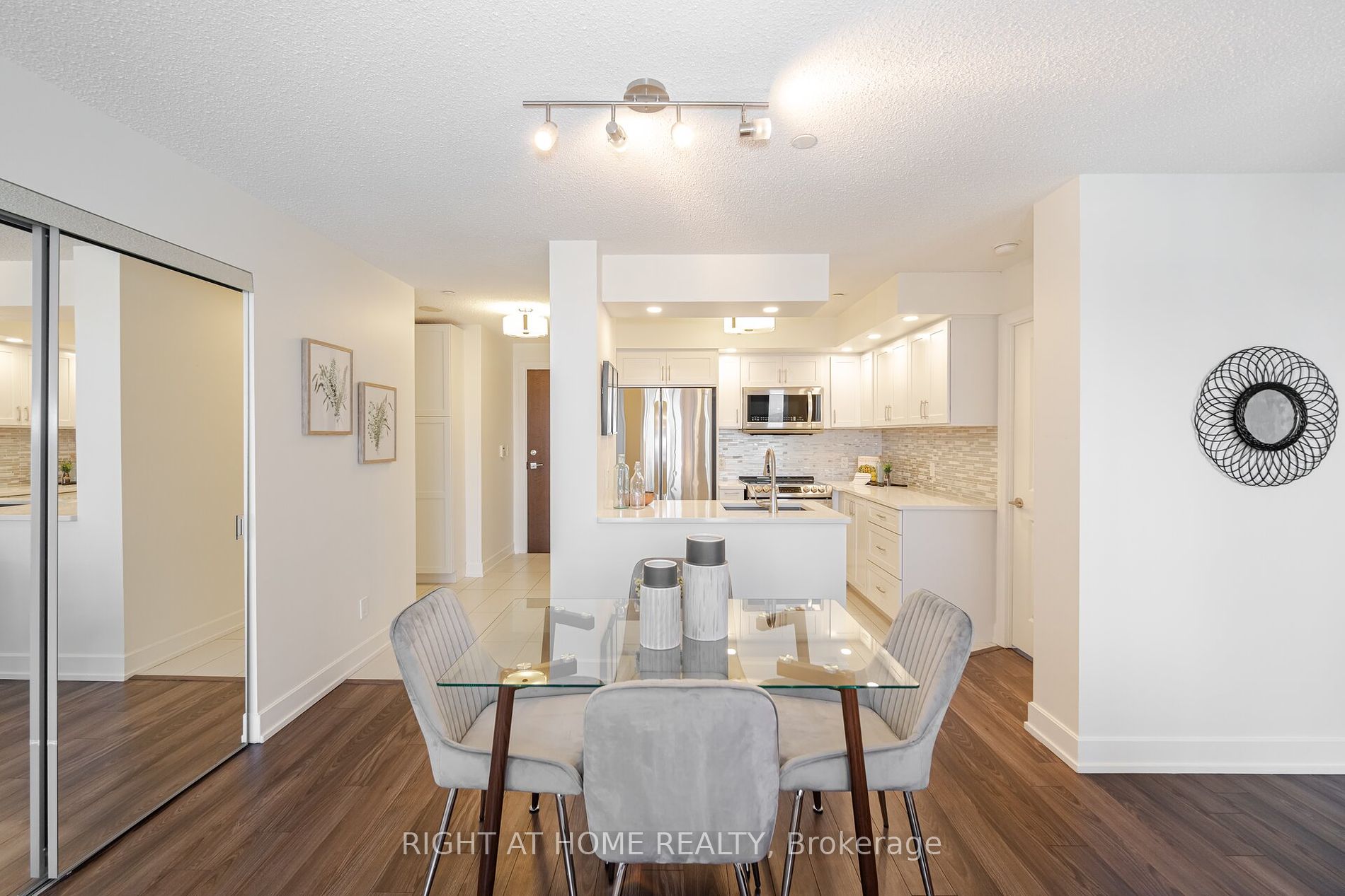 6 Eva Road, #2203