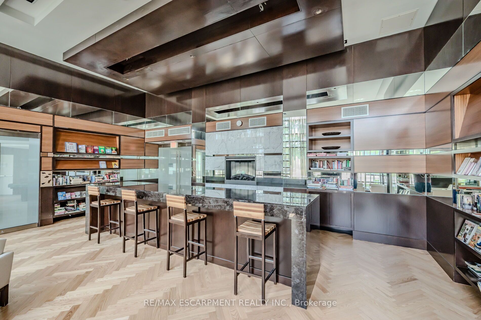 235 Sherway Gardens Rd, #709