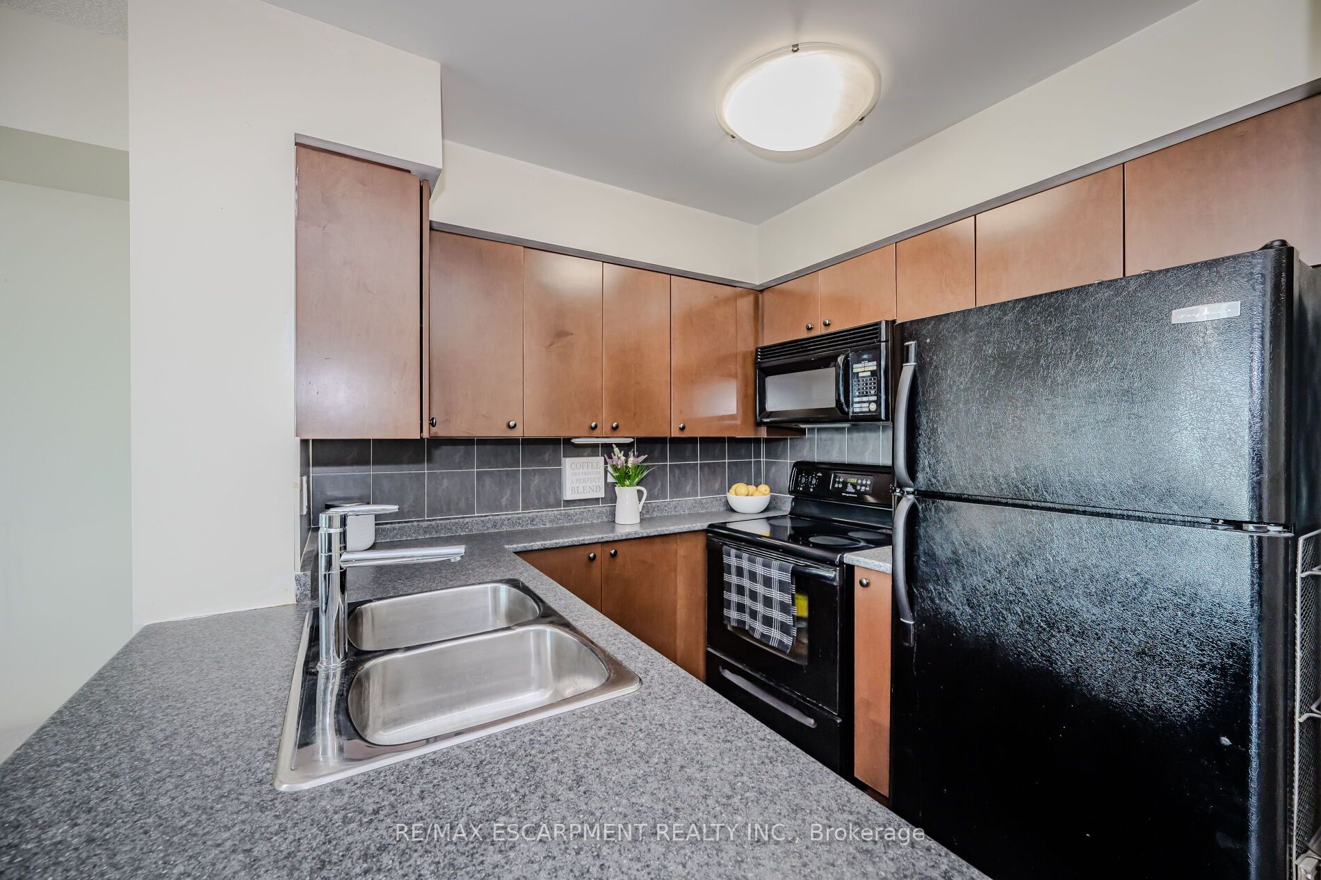 235 Sherway Gardens Rd, #709