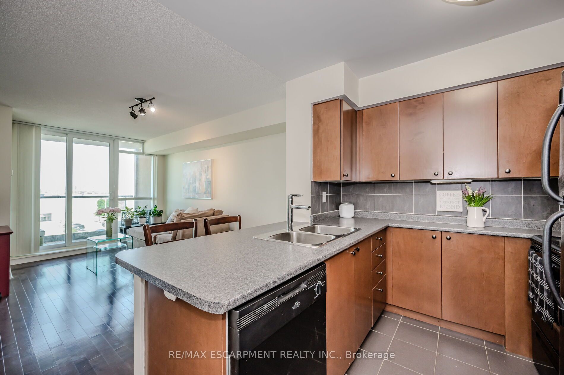 235 Sherway Gardens Rd, #709