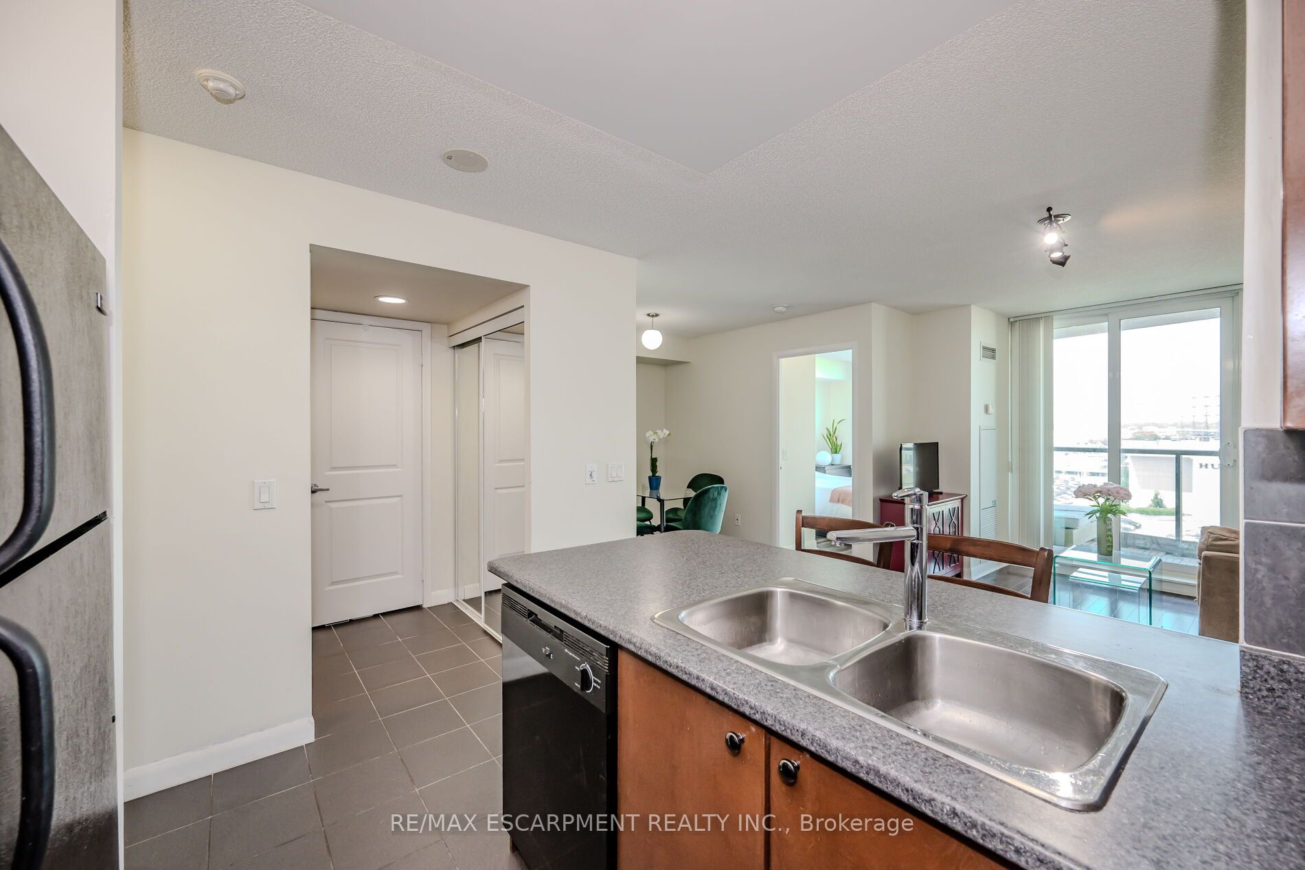 235 Sherway Gardens Rd, #709