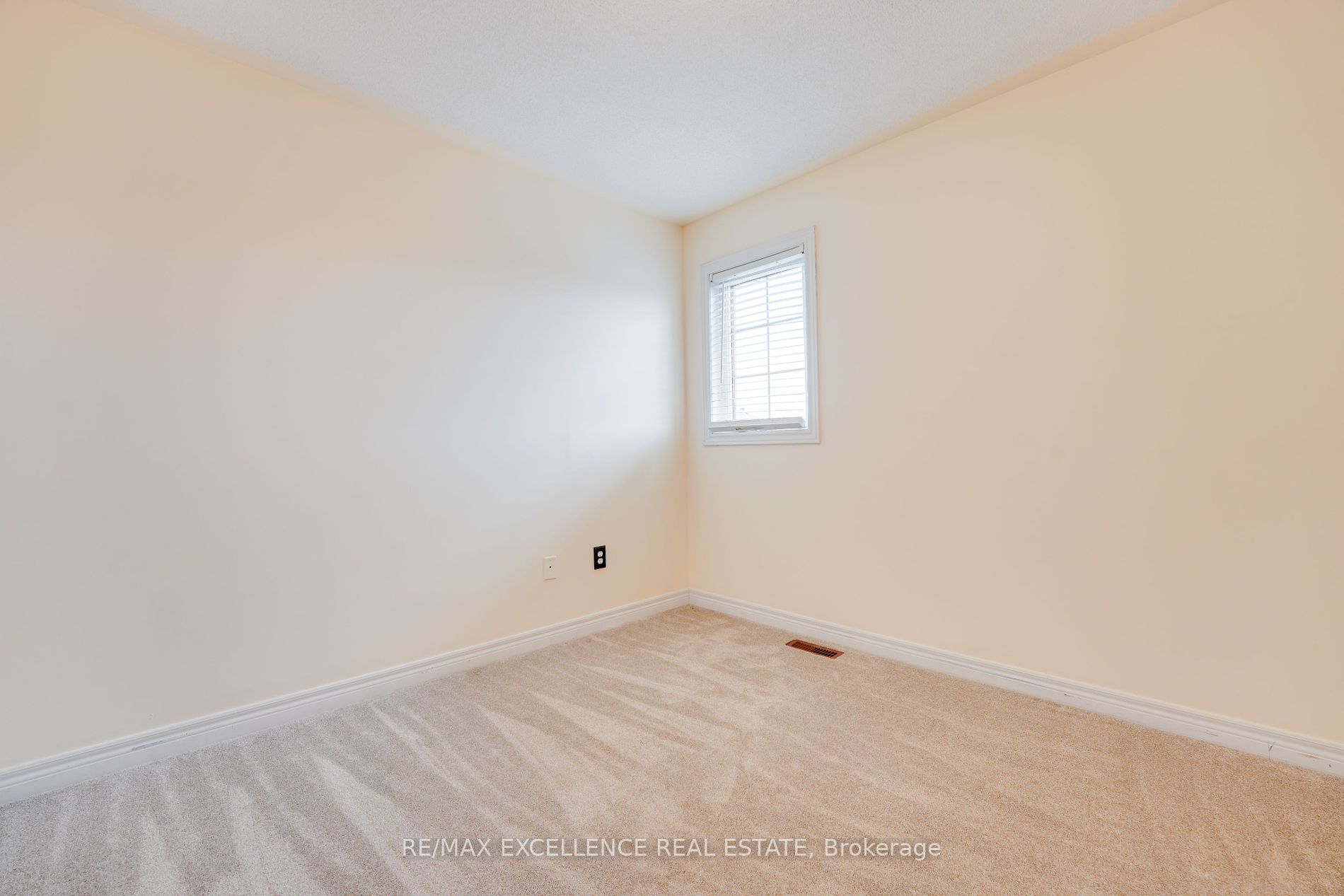41 Fallstar Cres