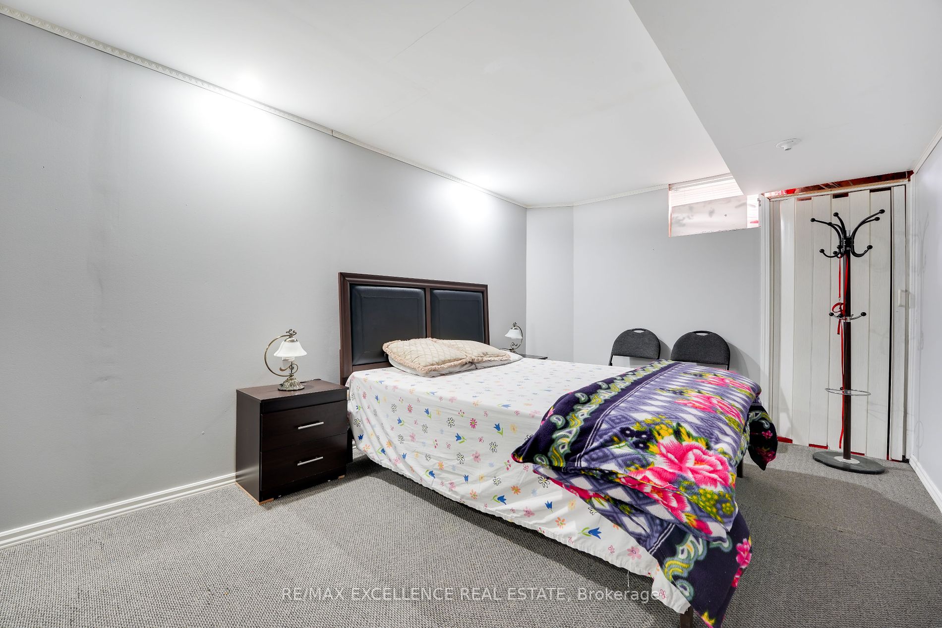 41 Fallstar Cres