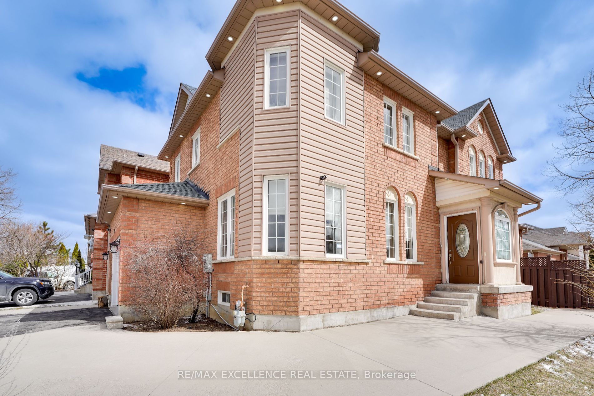 41 Fallstar Cres