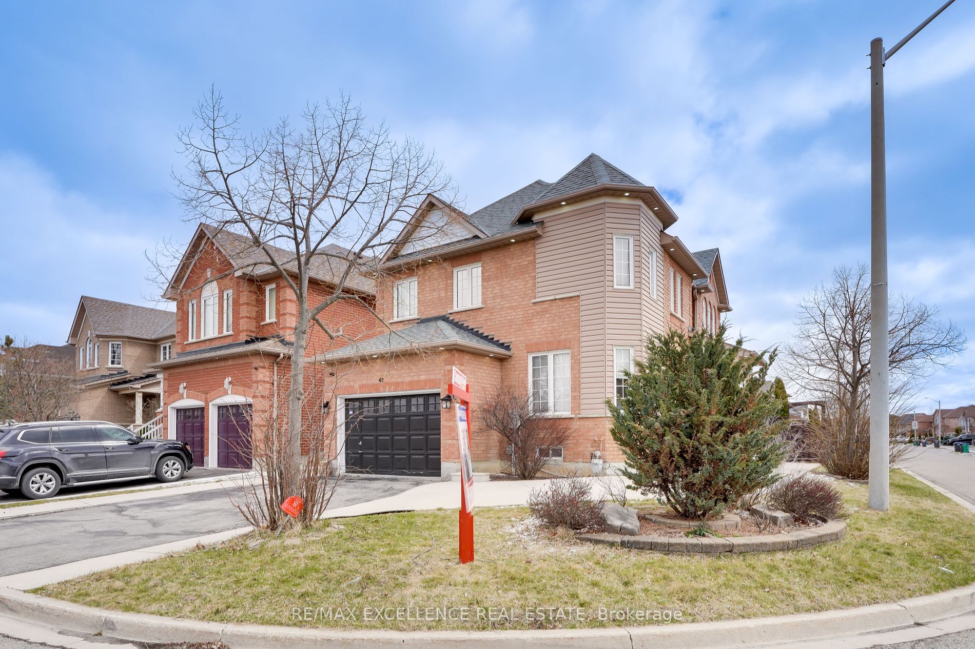 41 Fallstar Cres