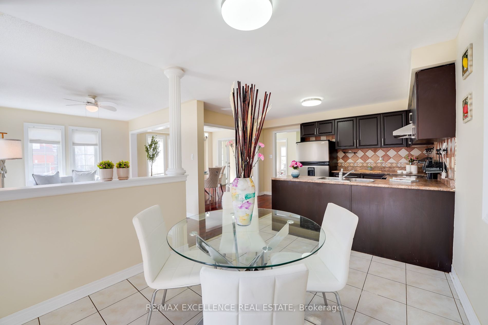41 Fallstar Cres