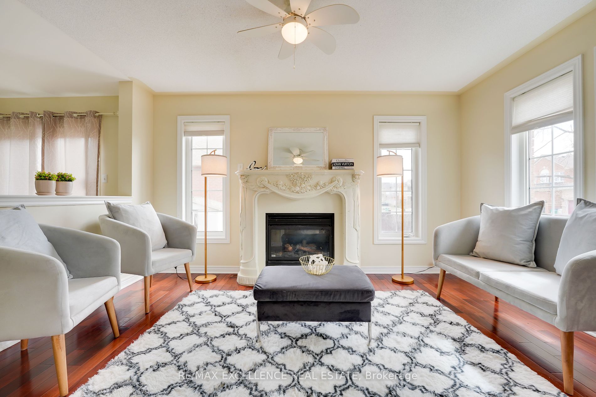 41 Fallstar Cres