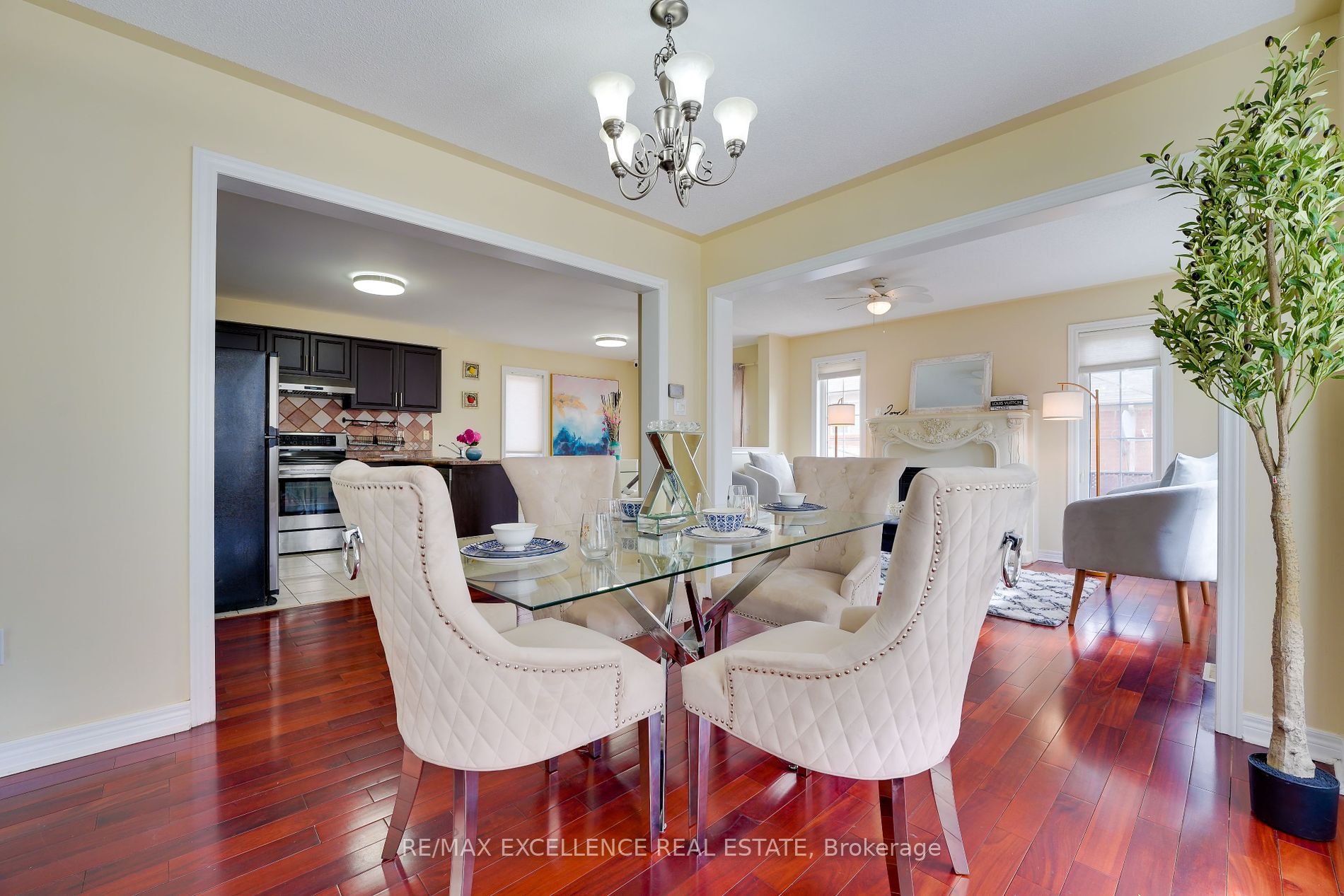41 Fallstar Cres