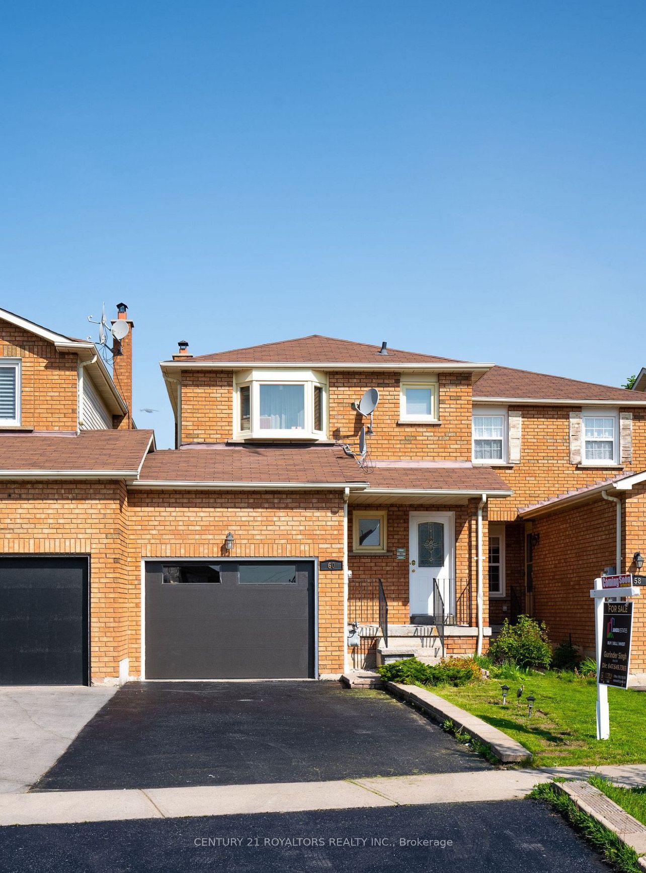 60 Dutch Cres
