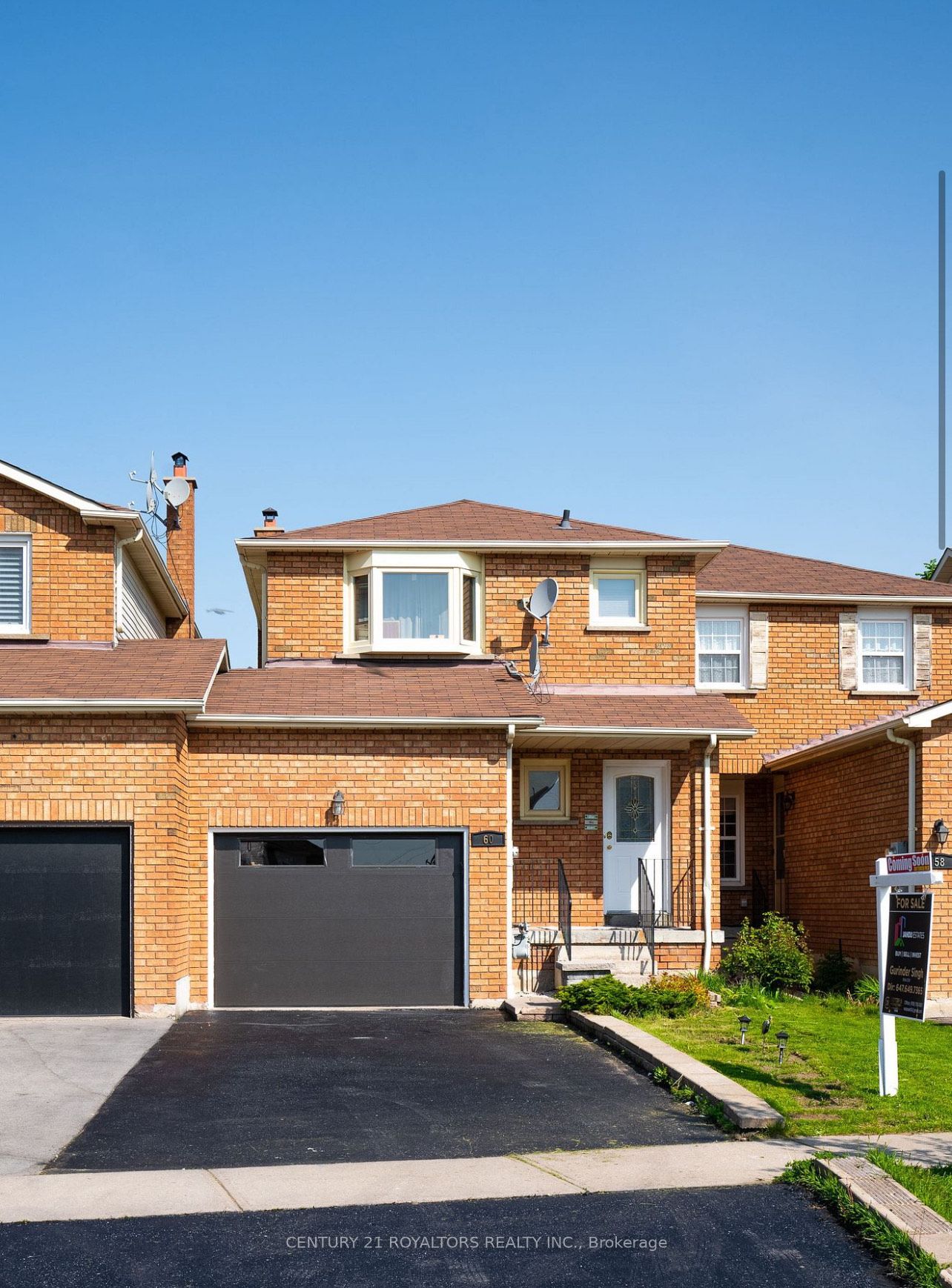 60 Dutch Cres