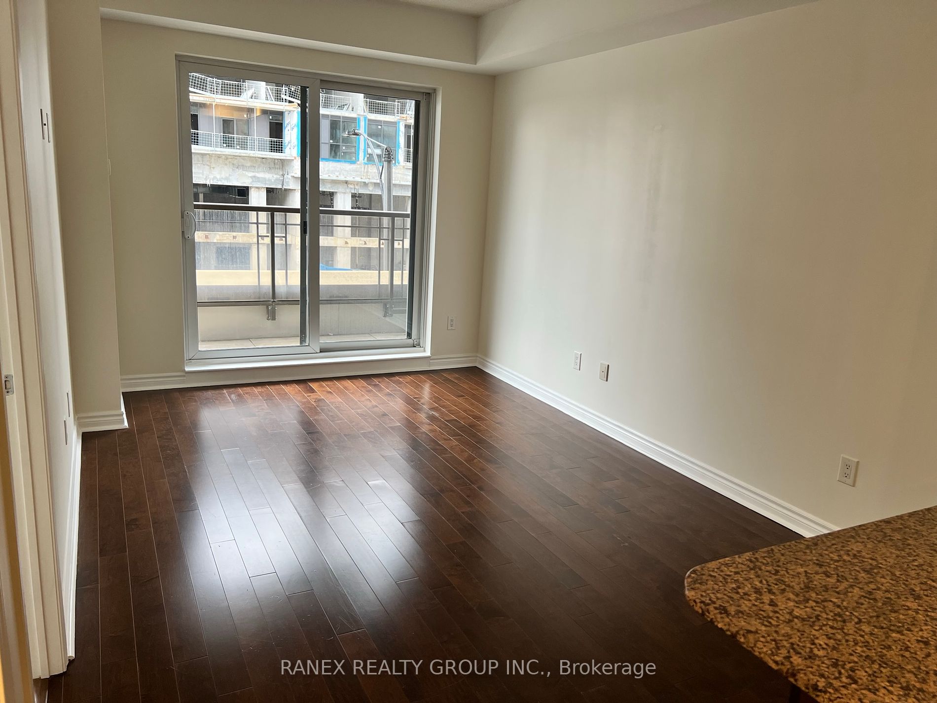 385 Prince Of Wales Drive #317