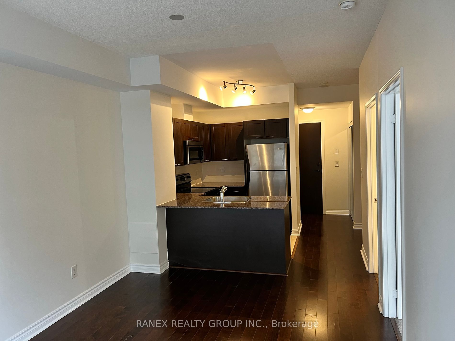 385 Prince Of Wales Drive #317