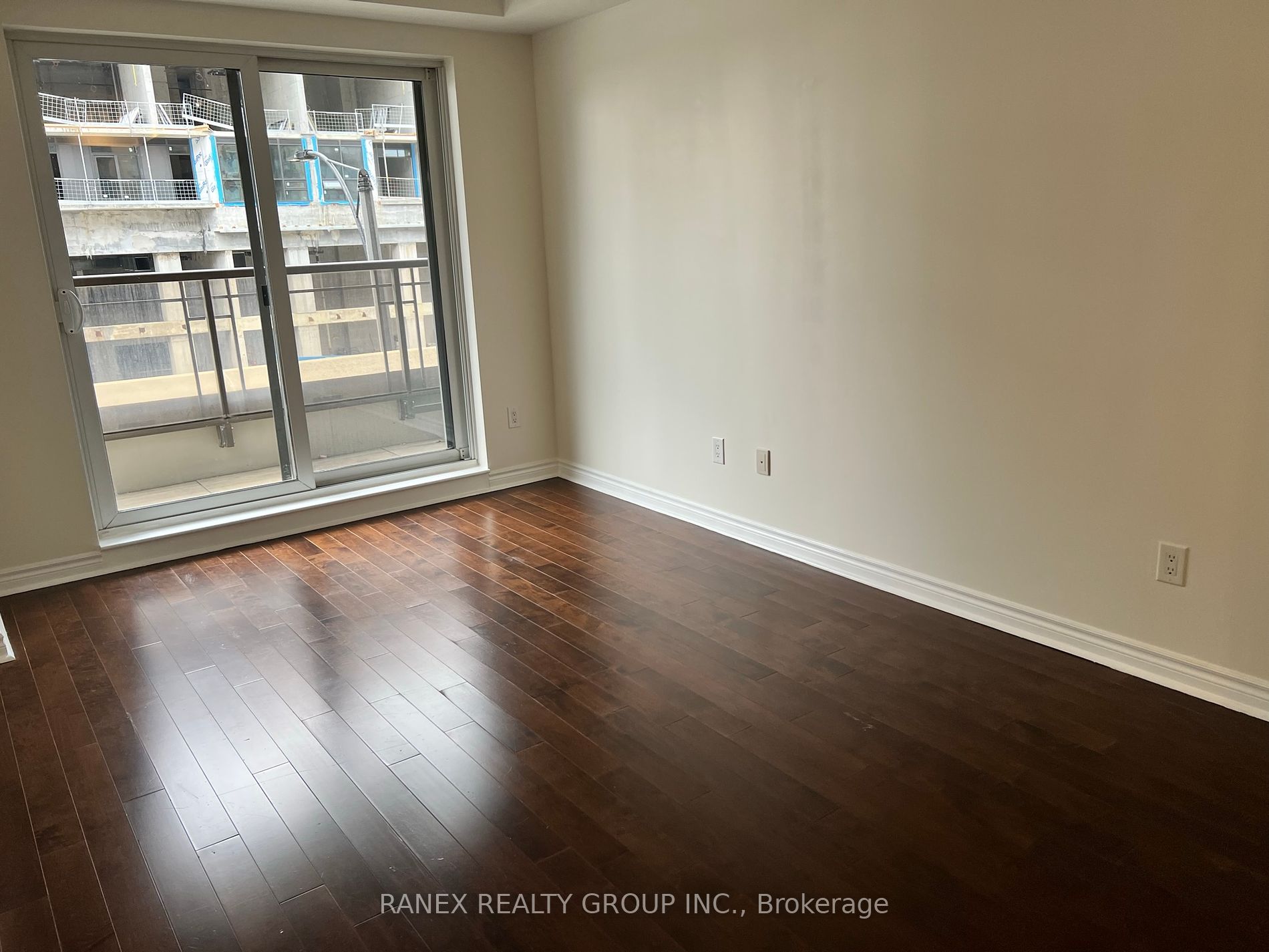 385 Prince Of Wales Drive #317