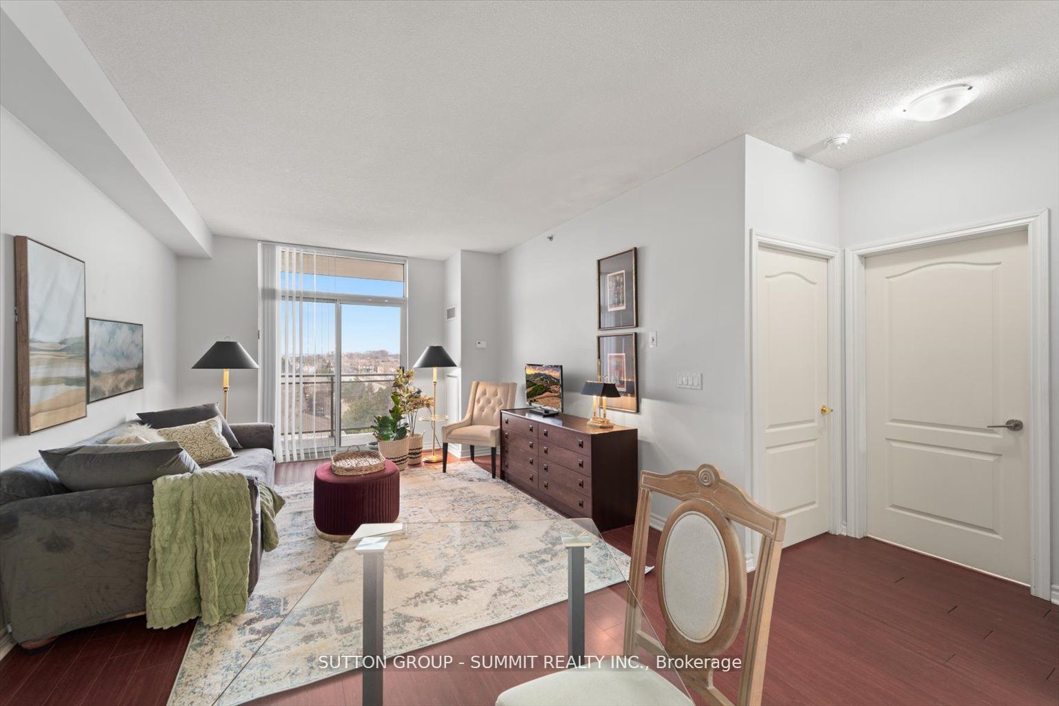810 Scollard Crt, #701