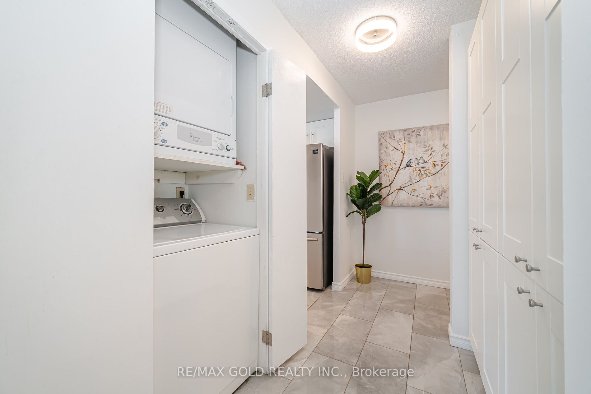 2091 Hurontario Street, #508