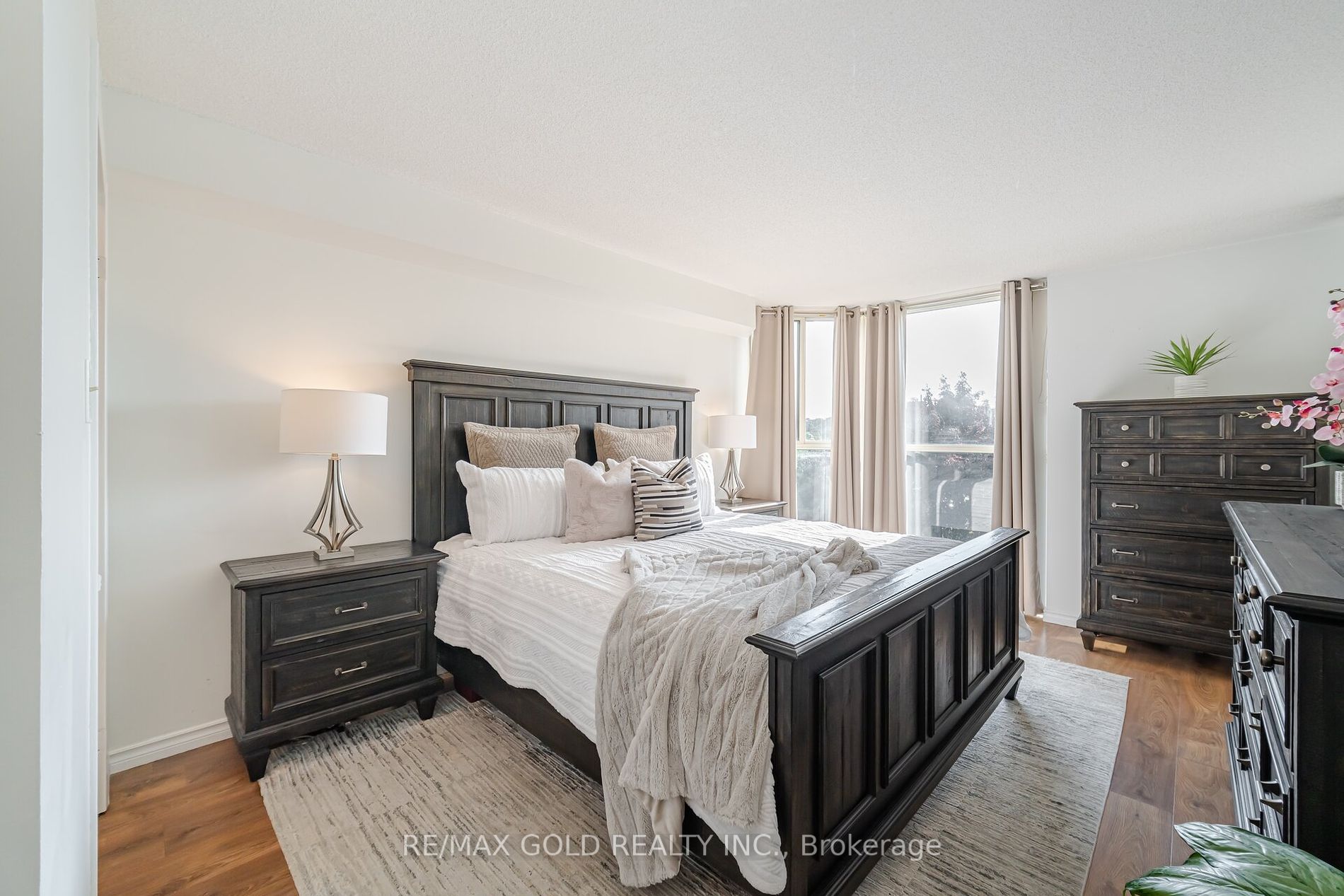 2091 Hurontario Street, #508