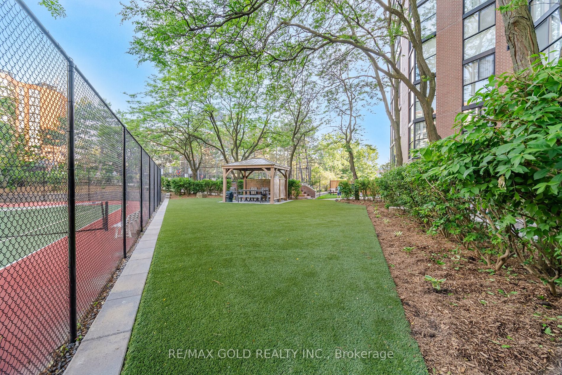 2091 Hurontario Street, #508