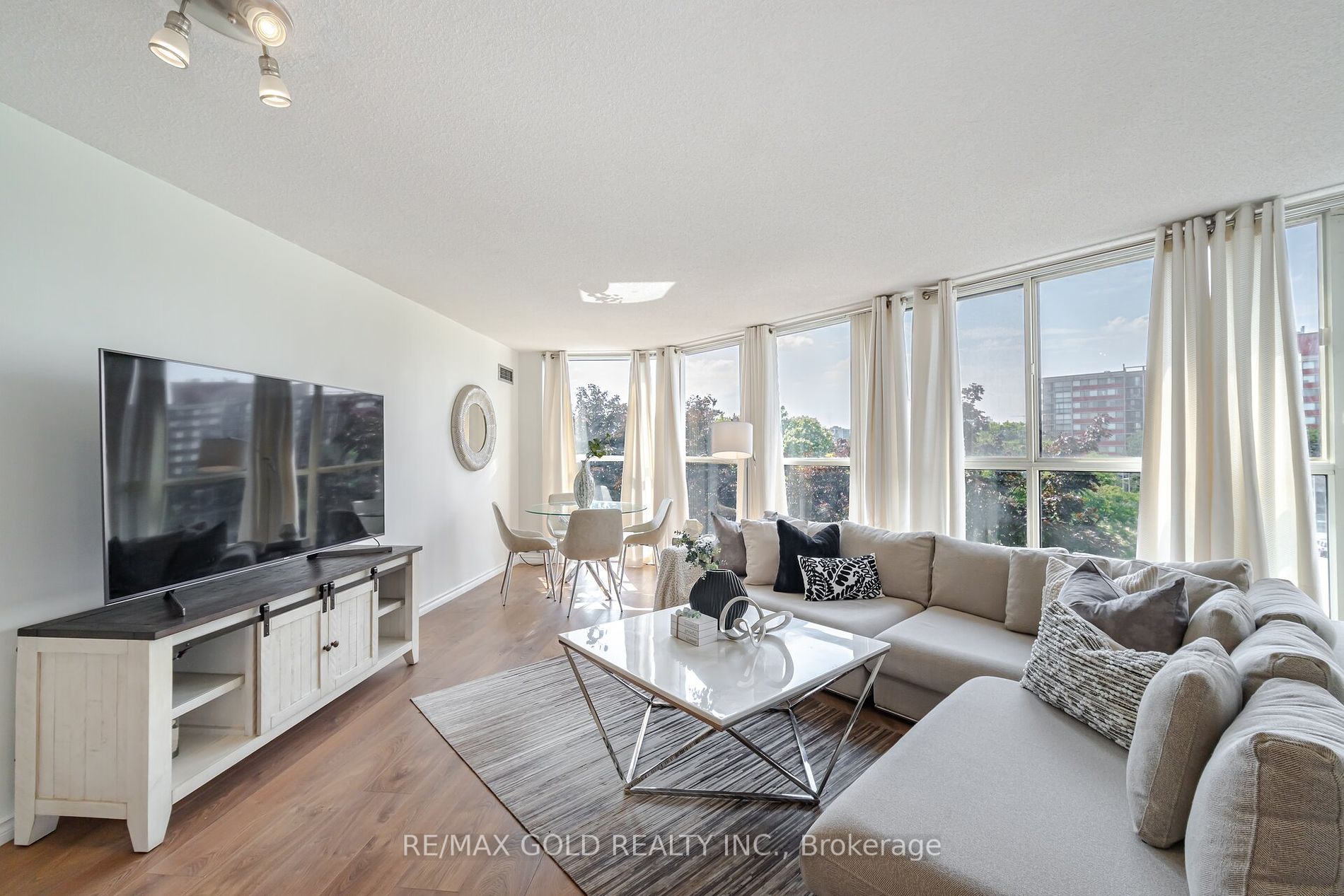 2091 Hurontario Street, #508