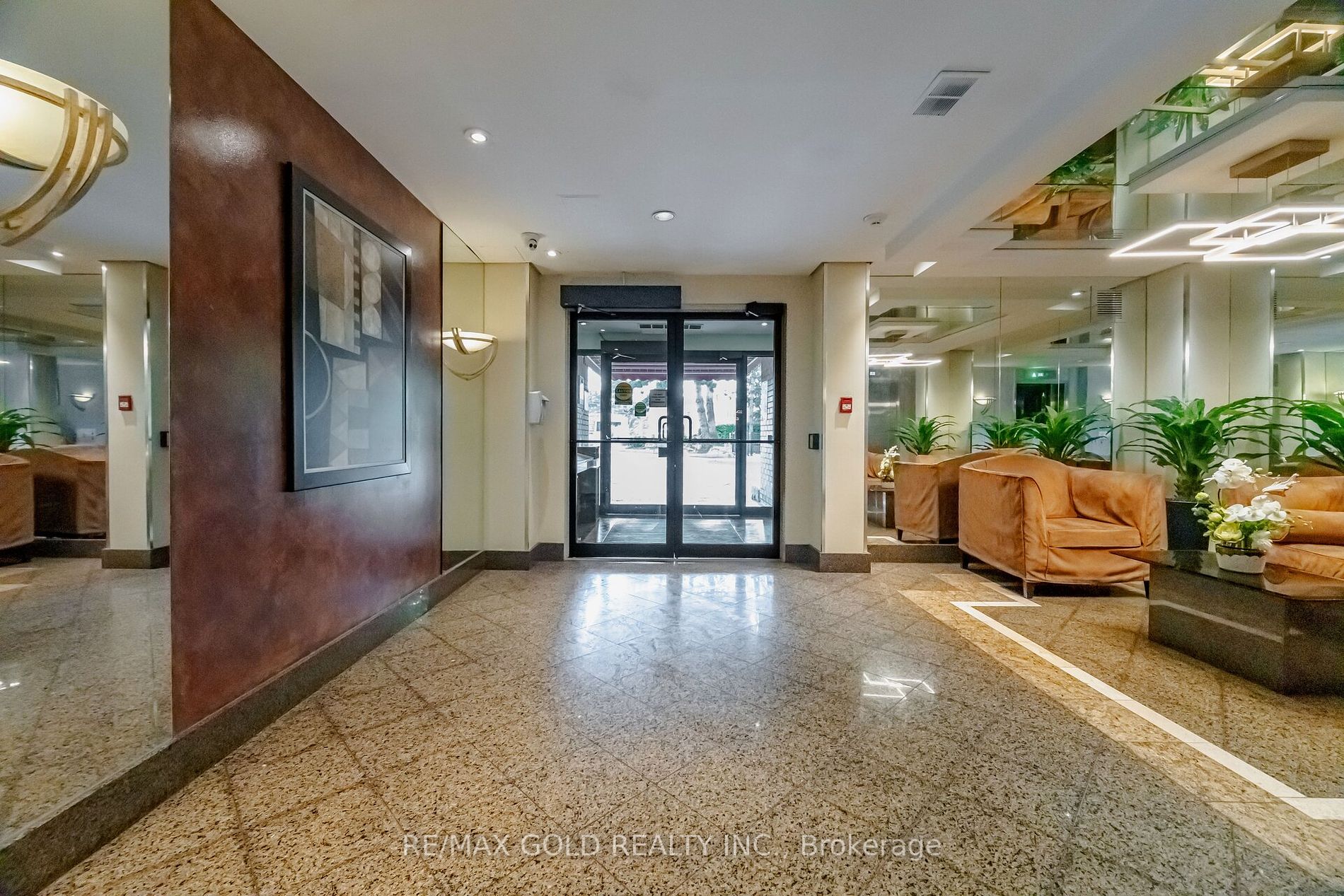 2091 Hurontario Street, #508