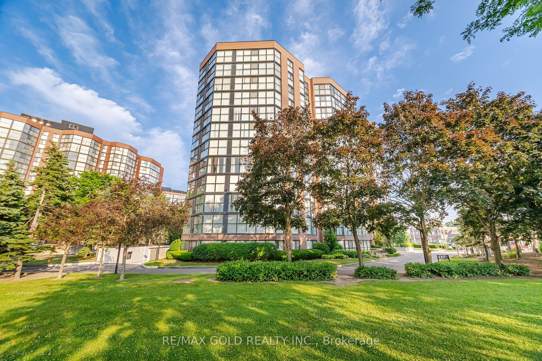 2091 Hurontario Street, #508