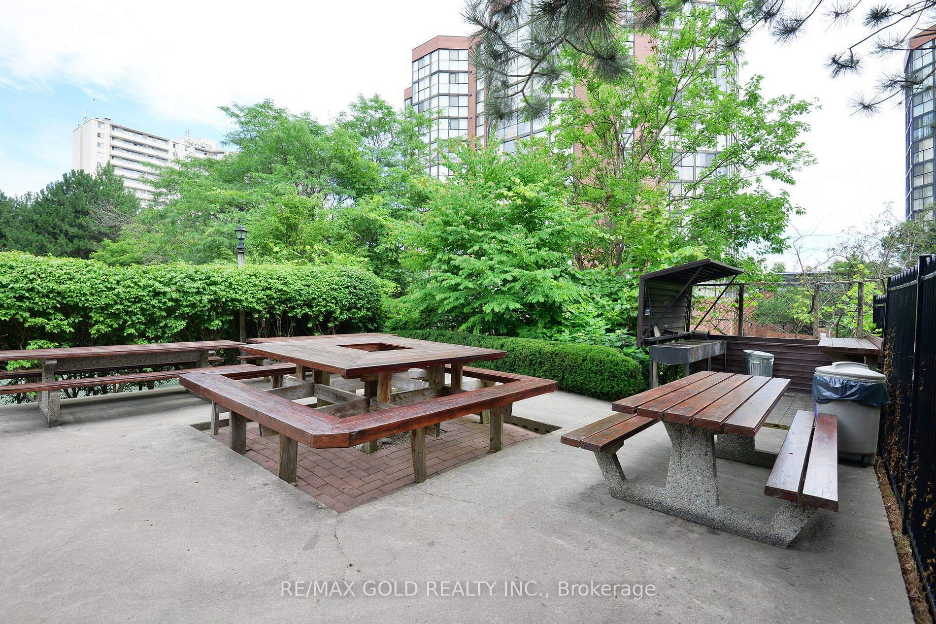 2091 Hurontario Street, #508