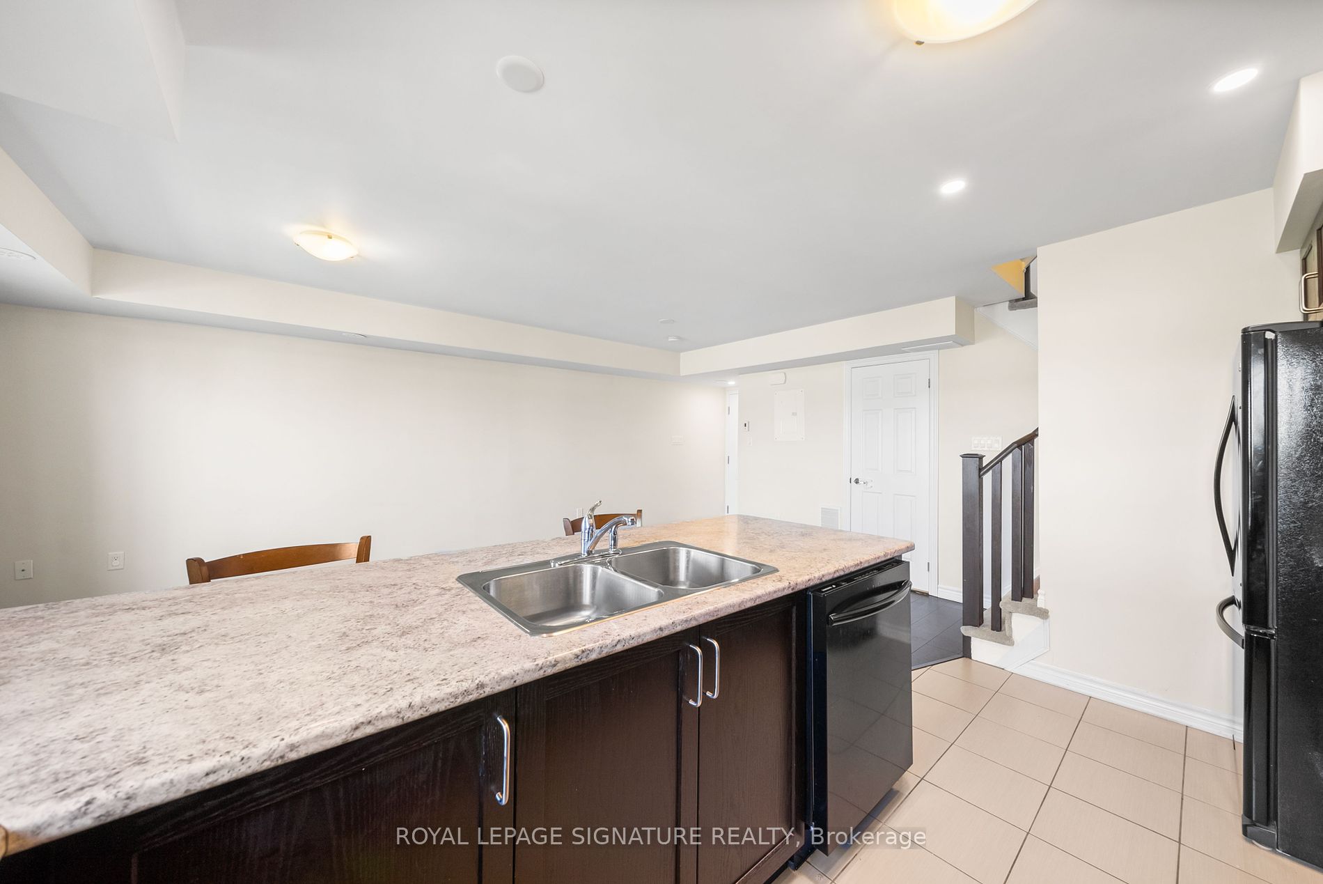 2441 Greenwich Drive #11