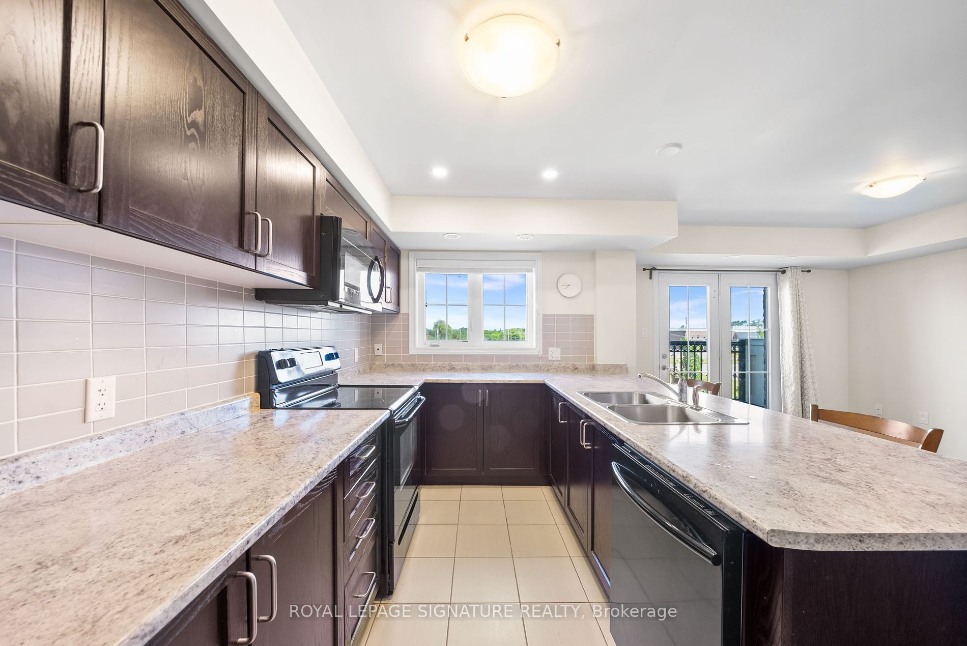 2441 Greenwich Drive #11