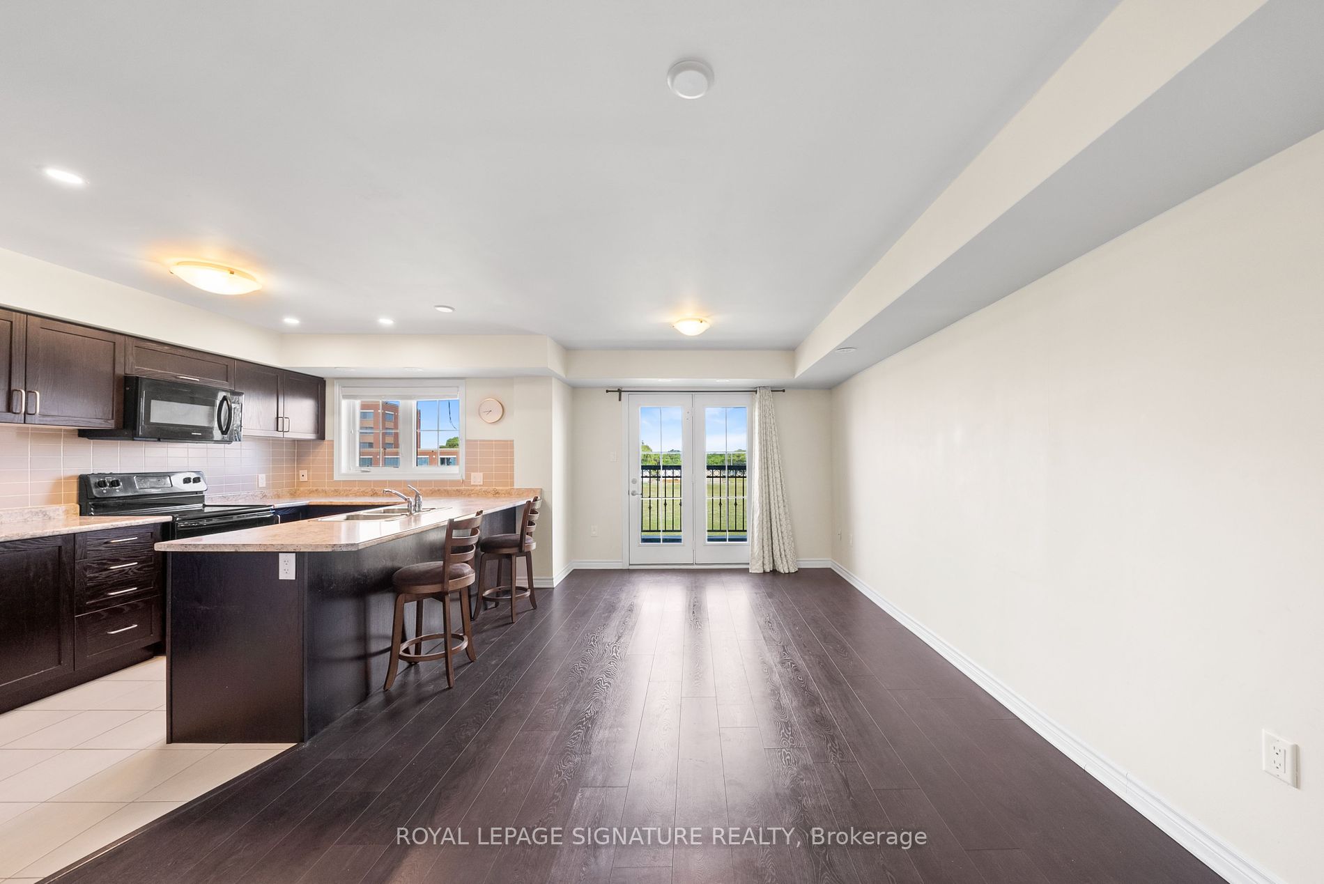 2441 Greenwich Drive #11