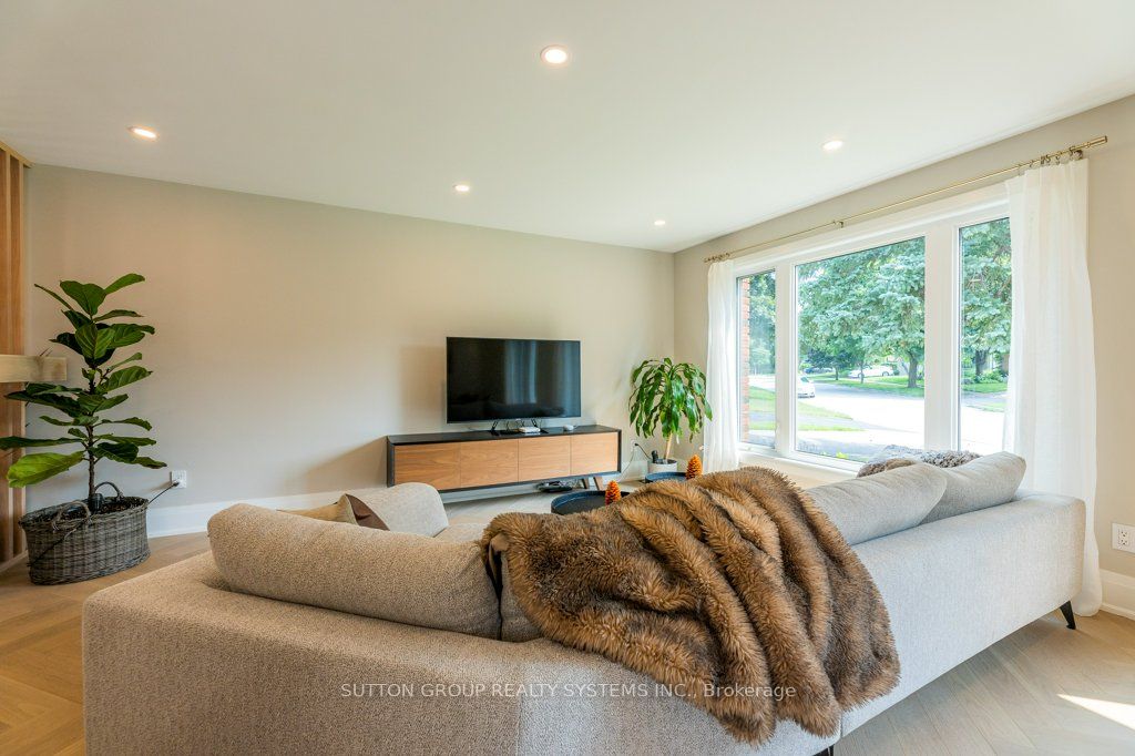 1264 Landfair Crescent