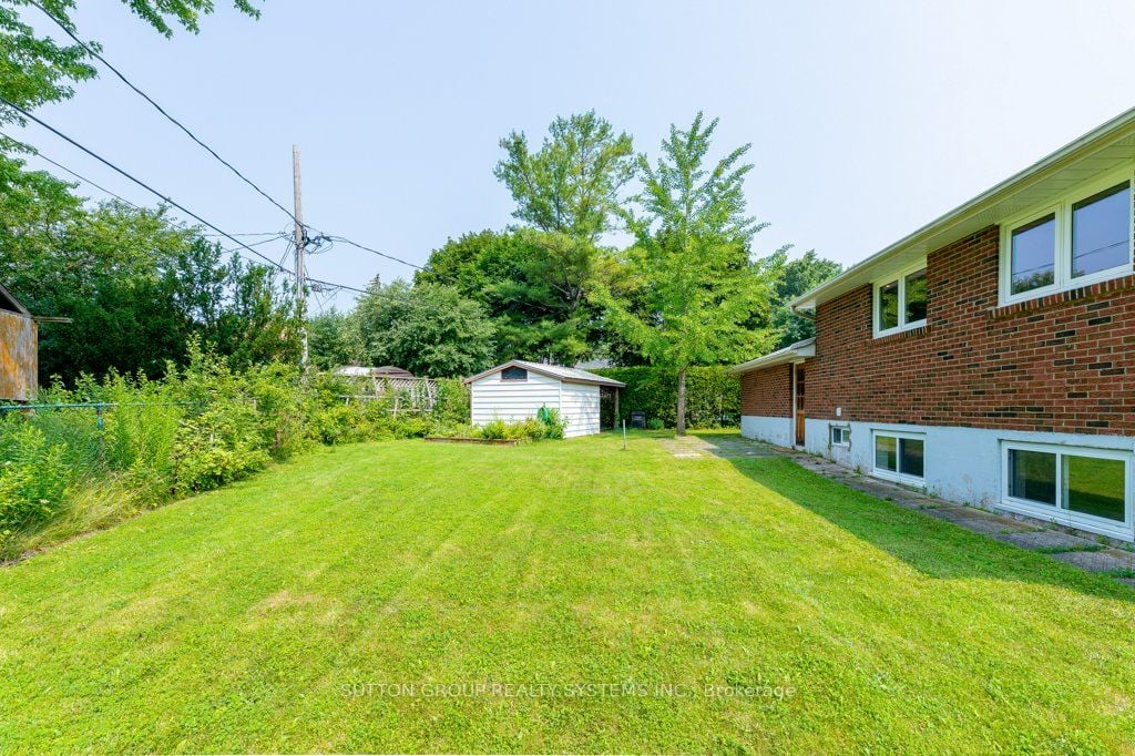 1264 Landfair Crescent