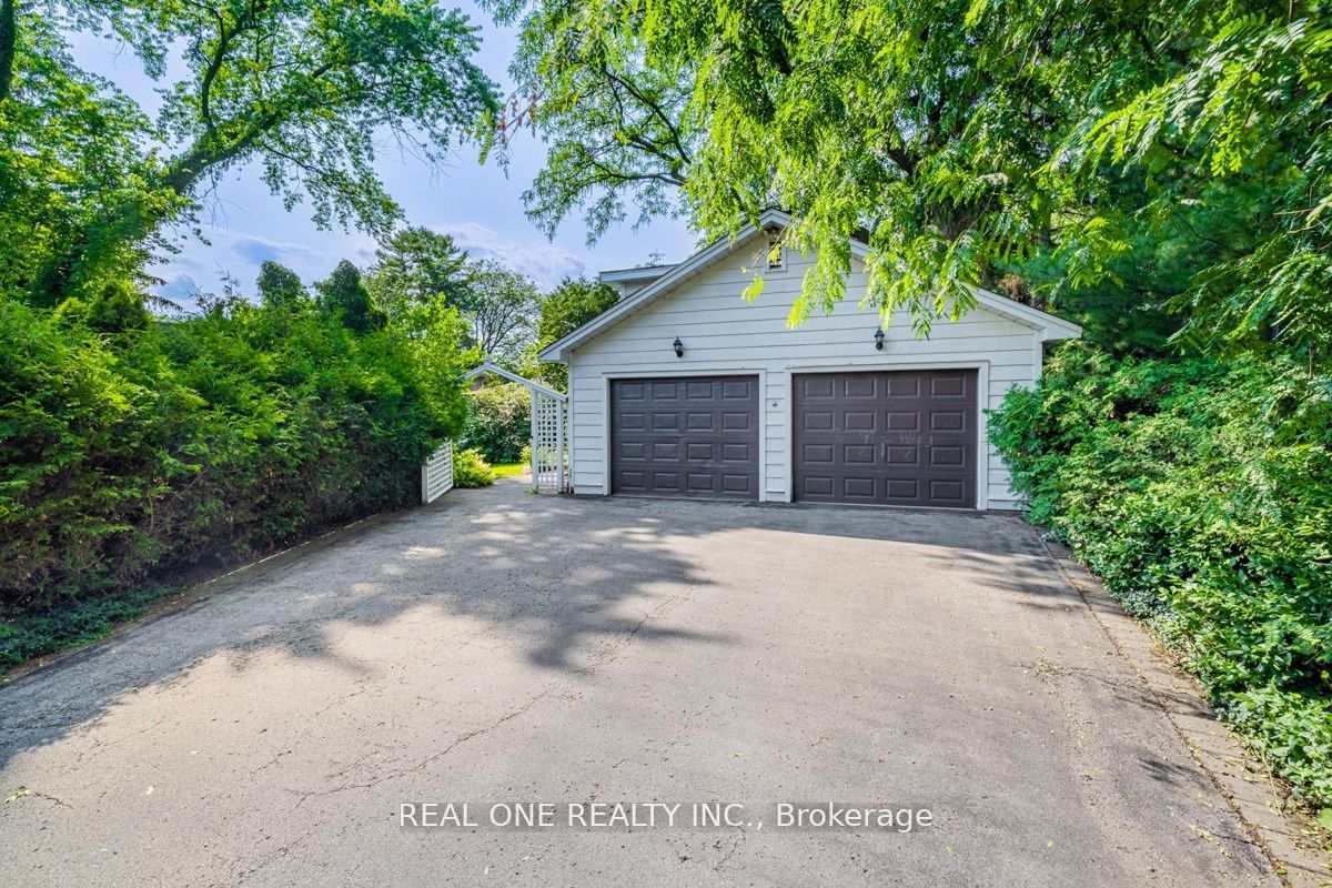 485 Macdonald Rd