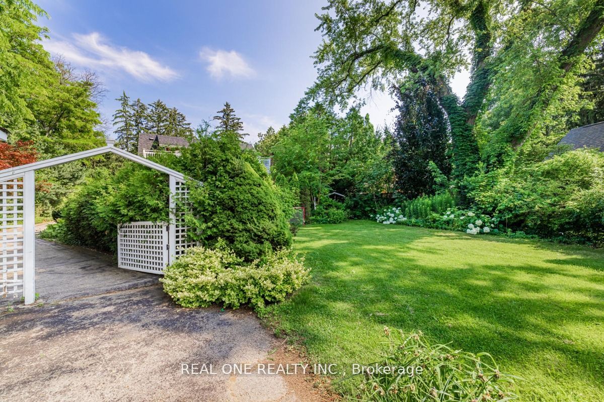 485 Macdonald Rd