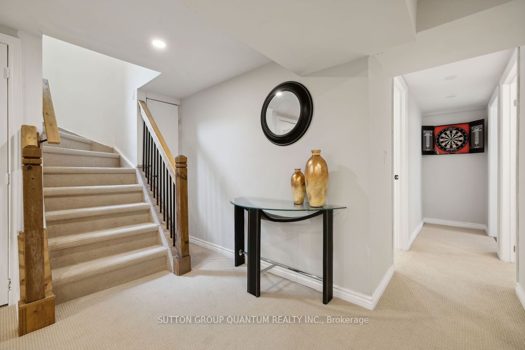 208 Glen Oak Dr