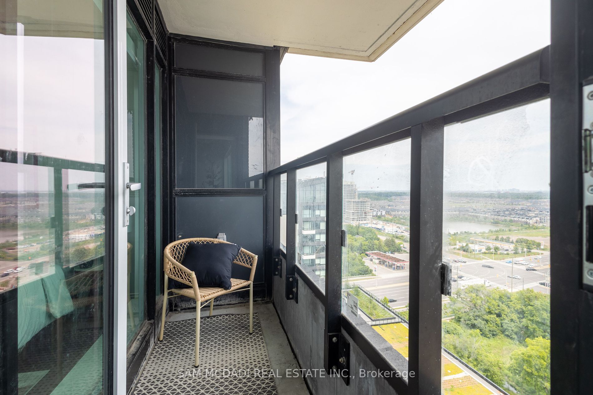 2481 Taunton Rd, #1605