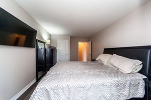 1276 Maple Crossing Blvd, #607