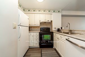 1276 Maple Crossing Blvd, #607