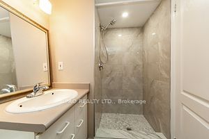 1276 Maple Crossing Blvd, #607