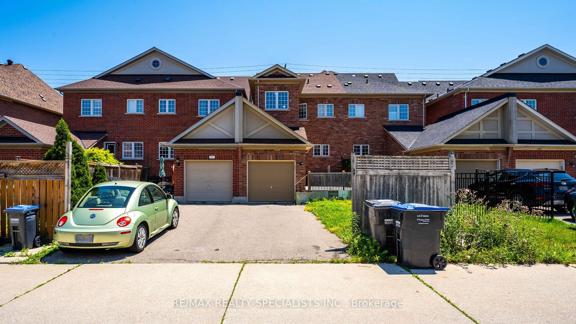 3533 Eglinton Ave W