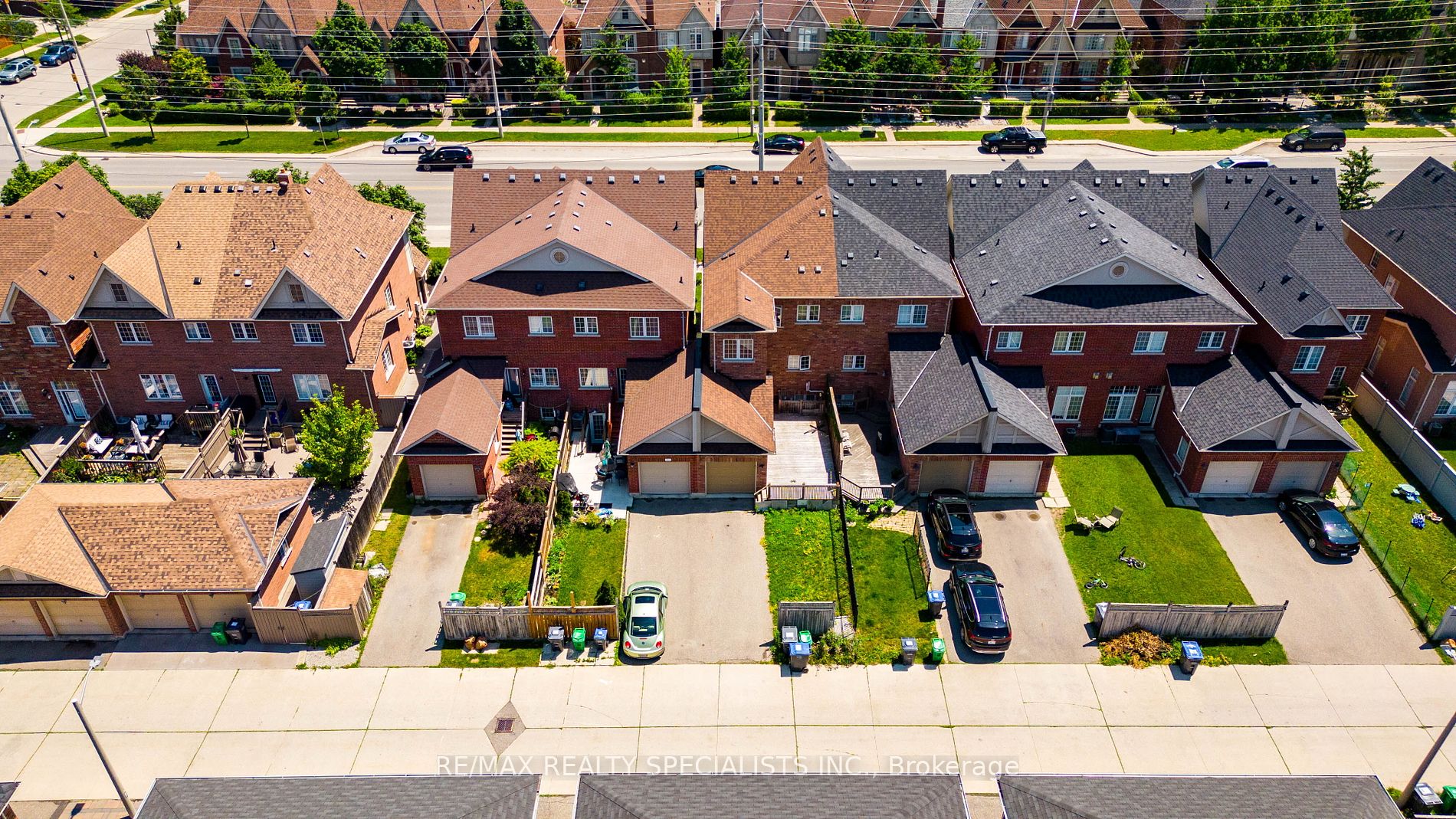 3533 Eglinton Ave W