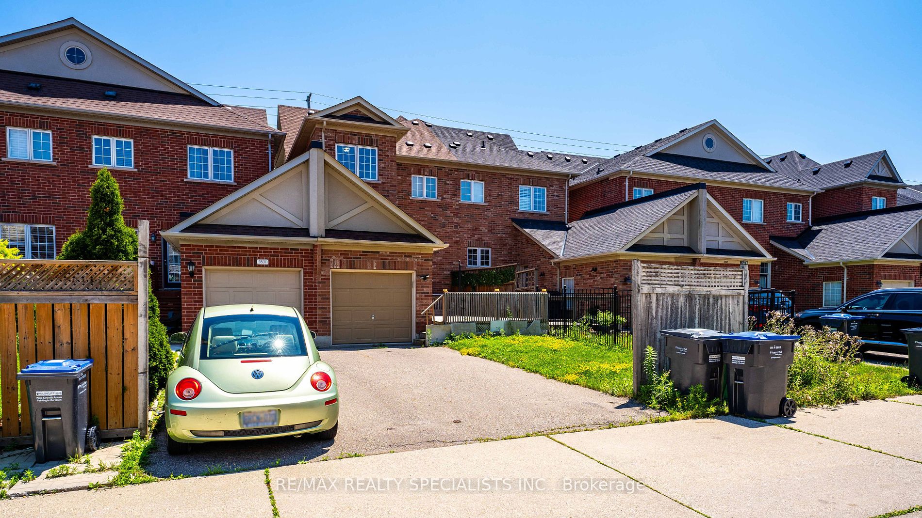 3533 Eglinton Ave W