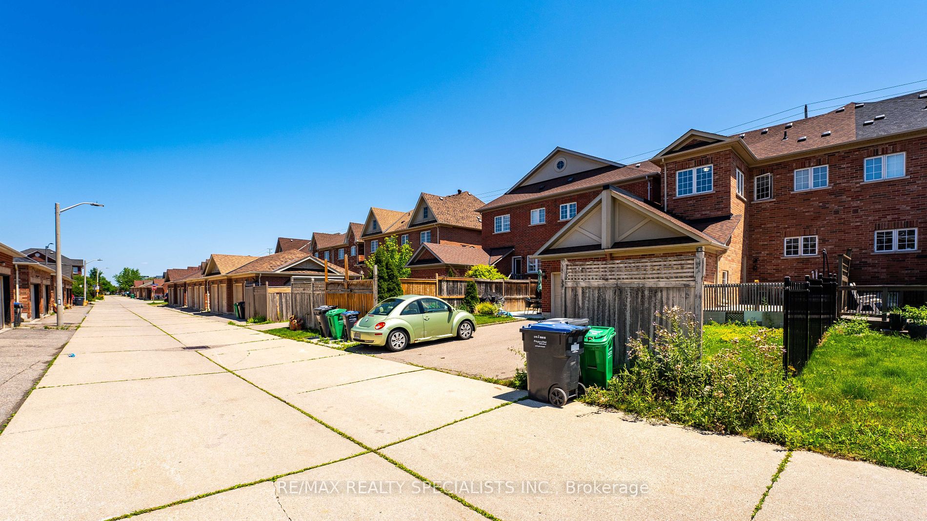 3533 Eglinton Ave W