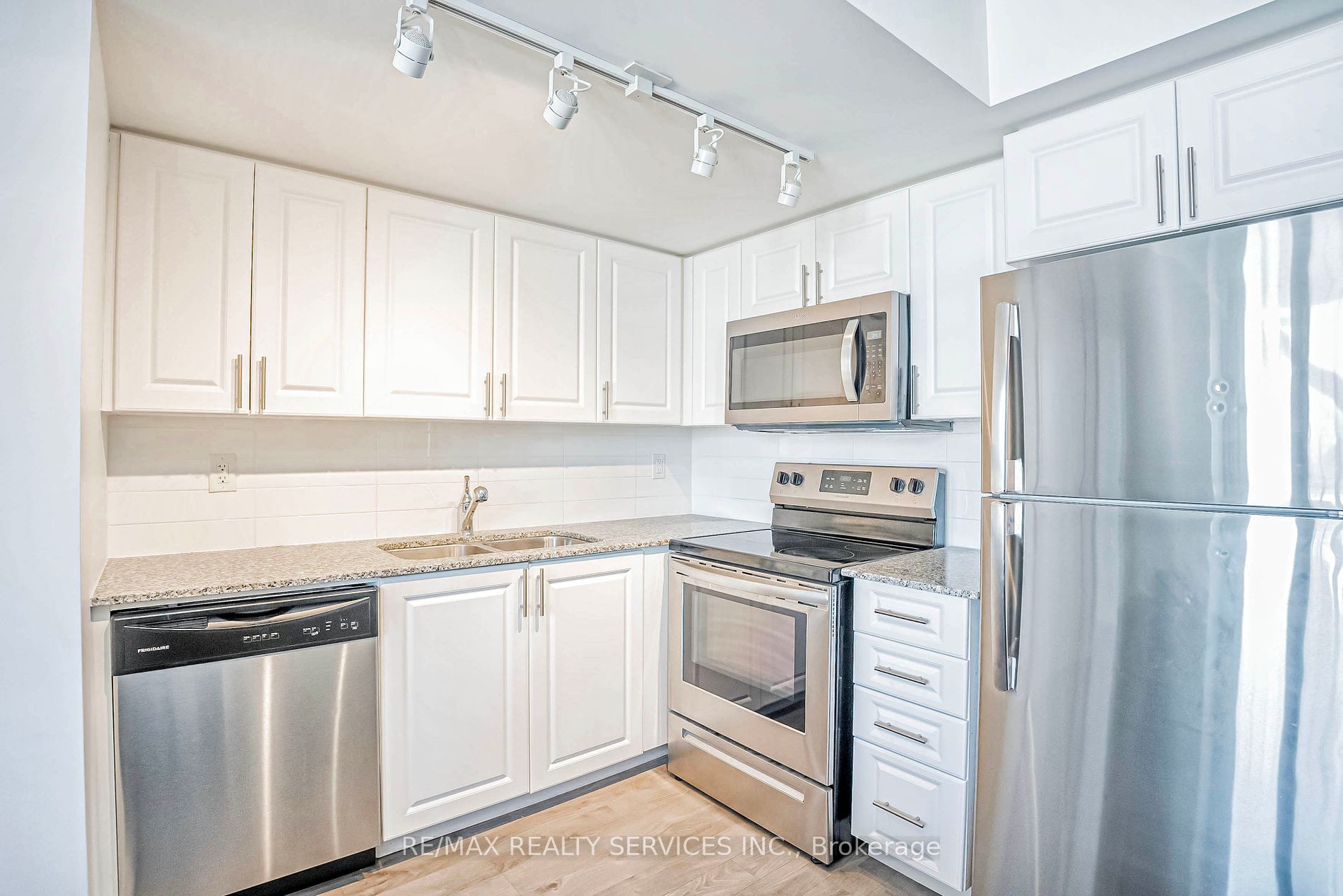 3091 Dufferin Street, #1006