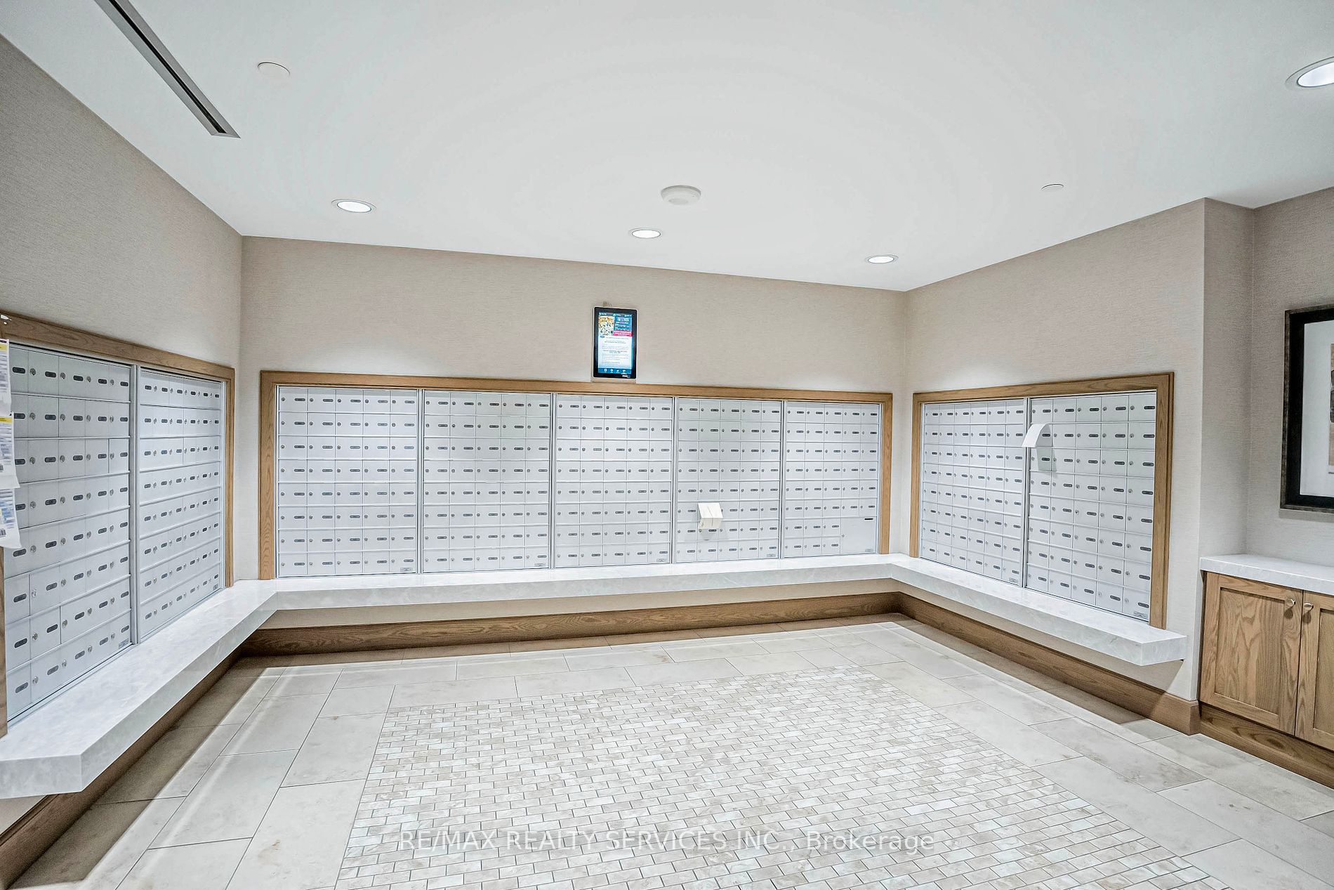 3091 Dufferin Street, #1006
