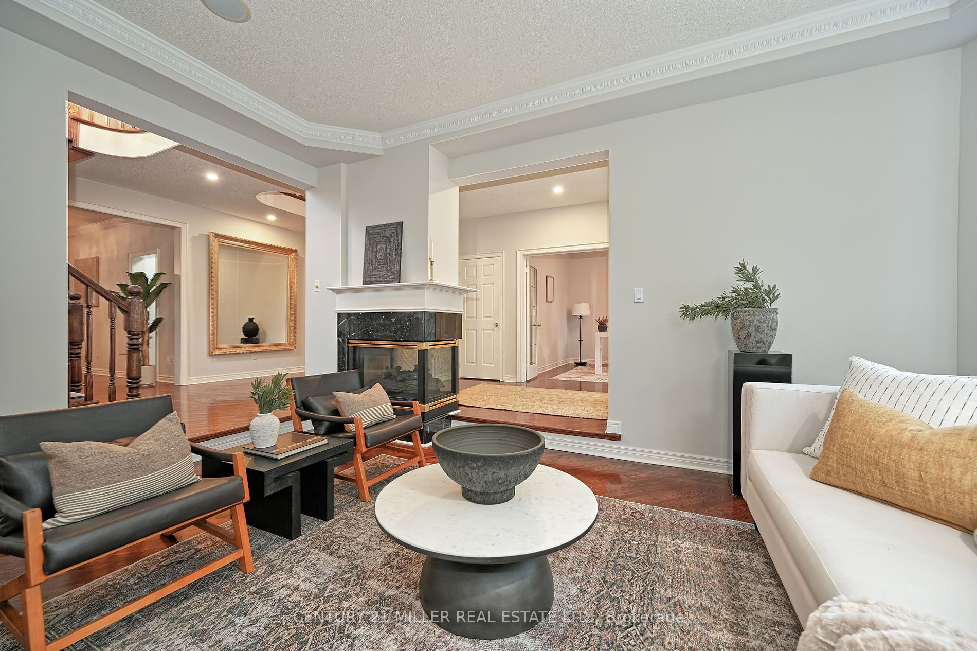 1076 Skyvalley Crescent