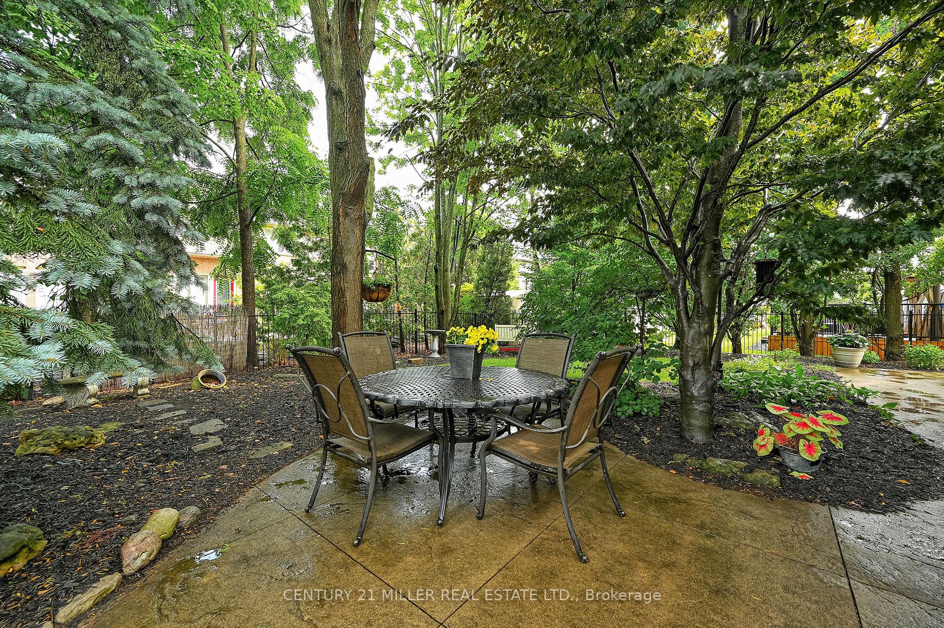 1076 Skyvalley Crescent