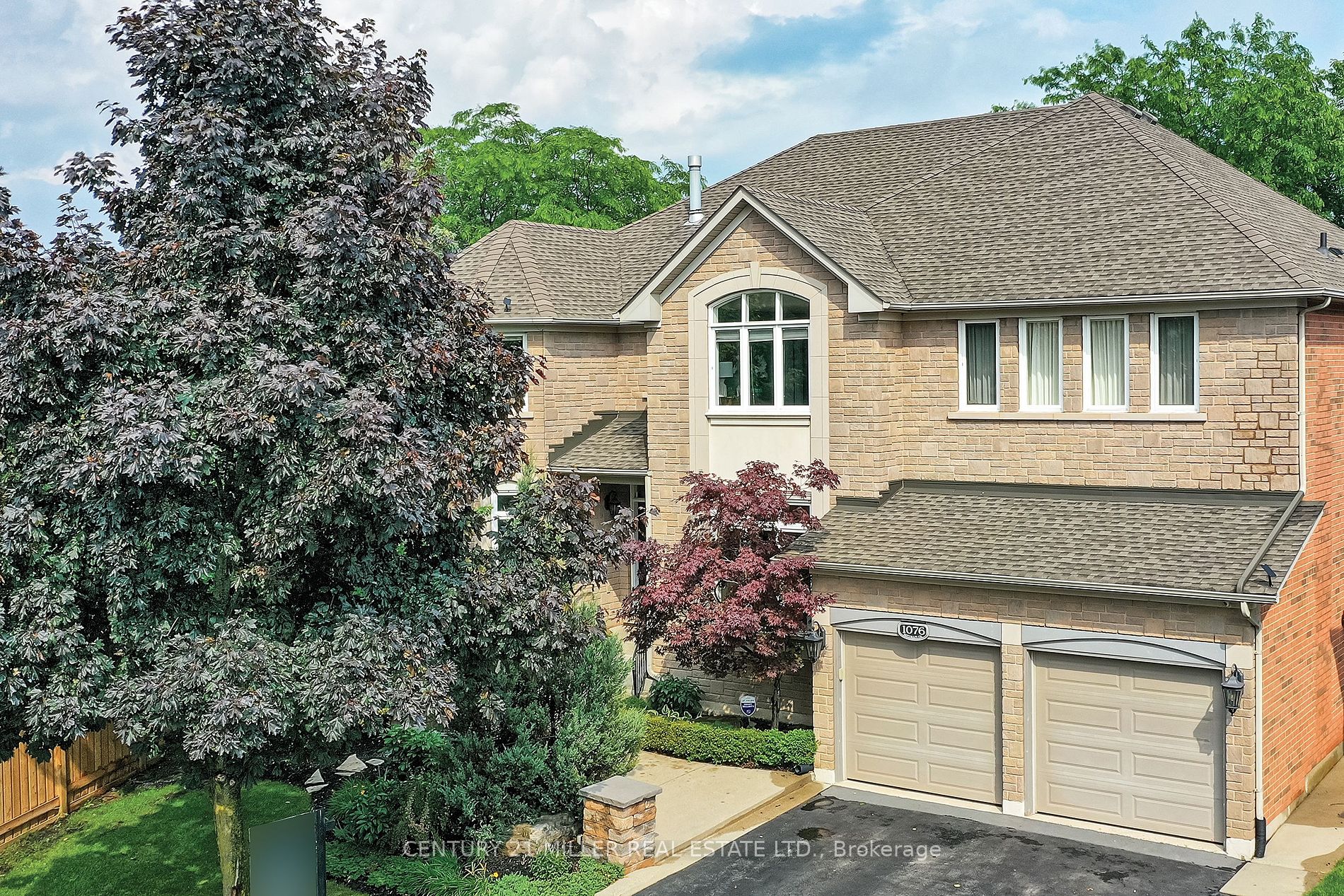 1076 Skyvalley Crescent